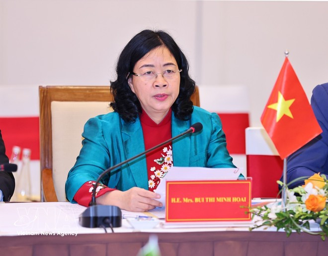 Bui Thi Minh Hoai, membre du Bureau politique, secrétaire du Comité central (CC) du Parti communiste du Vietnam (PCV) et présidente du CC du FPV. Photo : VNA.