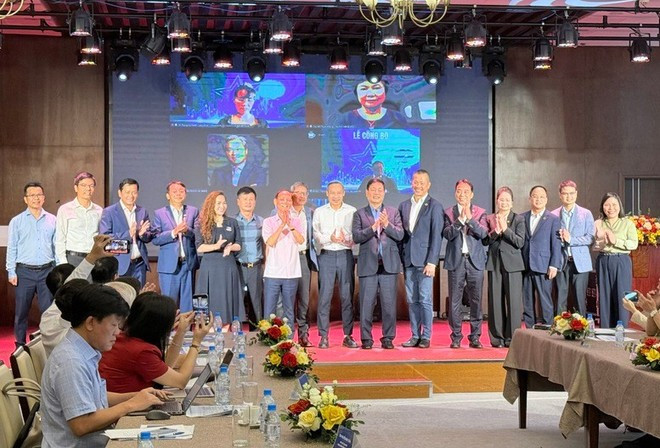 Lancement du Panorama de l’économie privée vietnamienne. Photo : VNA. Lancement du Panorama de l’économie privée vietnamienne. Photo : VNA.