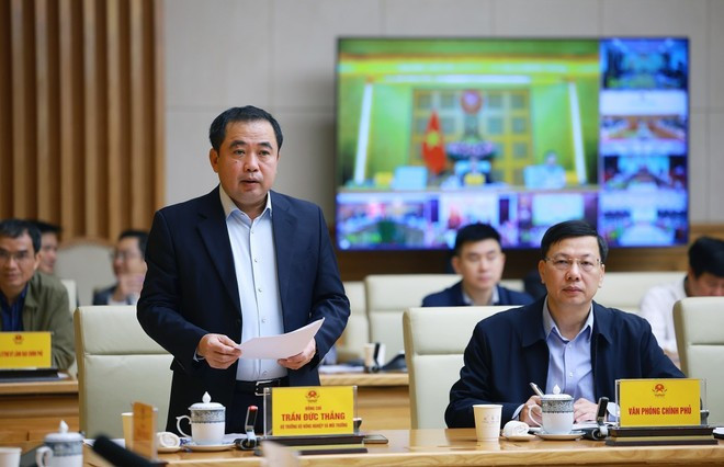 Le ministre de l&apos;Agriculture et de l&apos;Environnement présente un rapport sur la « campagne Quang Trung ». Photo : VNA.