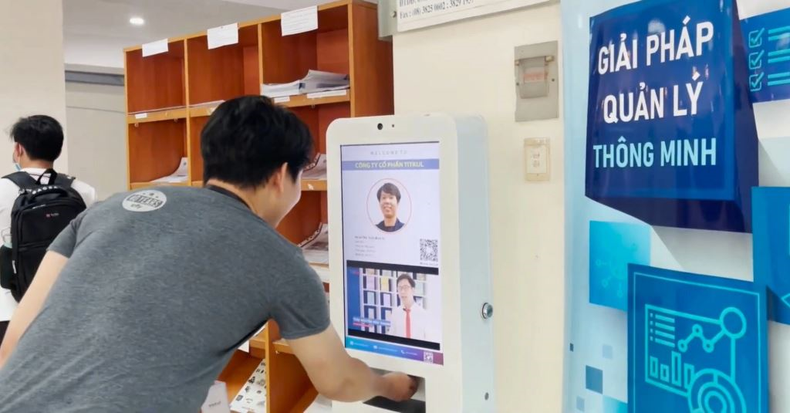 La génération Z se lance dans l’univers digital de l’entrepreneuriat. Photo : TNO. start-up-jeunes.jpg