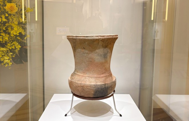 Un pot en céramique, reconnu trésor national le 31 décembre 2024. Photo : VNA. Un pot en céramique, reconnu trésor national le 31 décembre 2024. Photo : VNA.