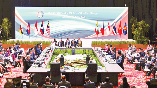 La 58e réunion des ministres des Affaires étrangères de l’ASEAN en Malaisie. Photo : VNA. La 58e réunion des ministres des Affaires étrangères de l’ASEAN en Malaisie. Photo : VNA.