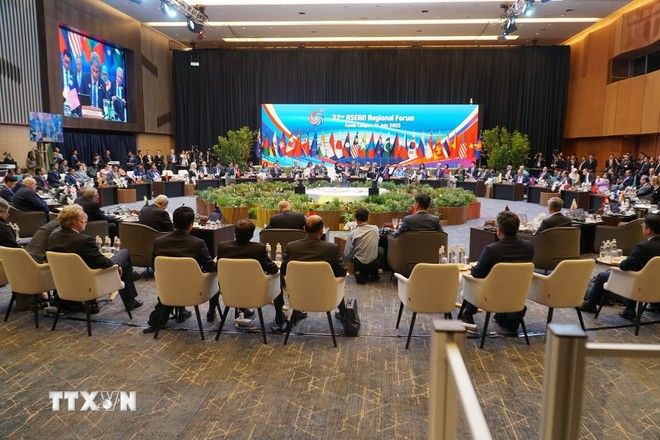La 32e FRA à Kuala Lumpur le 11 juillet a réuni 27 États membres. Photo : VNA. 32-forum-2.jpg