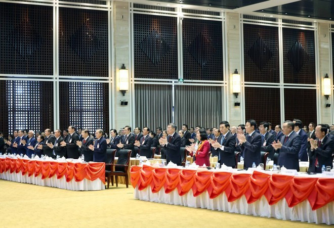 Les délégués à la réunion consacrée à l’information sur les résultats du XIVe Congrès national du PCV. Photo : VNA.