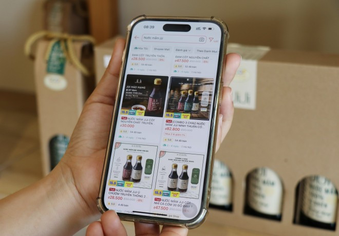 Une autre orientation majeure consiste à développer le commerce électronique transfrontalier. Photo d'illustration : VNA.