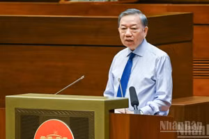 Le leader To Lam prend la parole. Photo : NDEL
