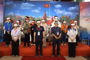 Environ 6 000 visiteurs ont participé au programme "Retour à un moment sacré" à Hô Chi Minh‑Ville. Photo : CVN.