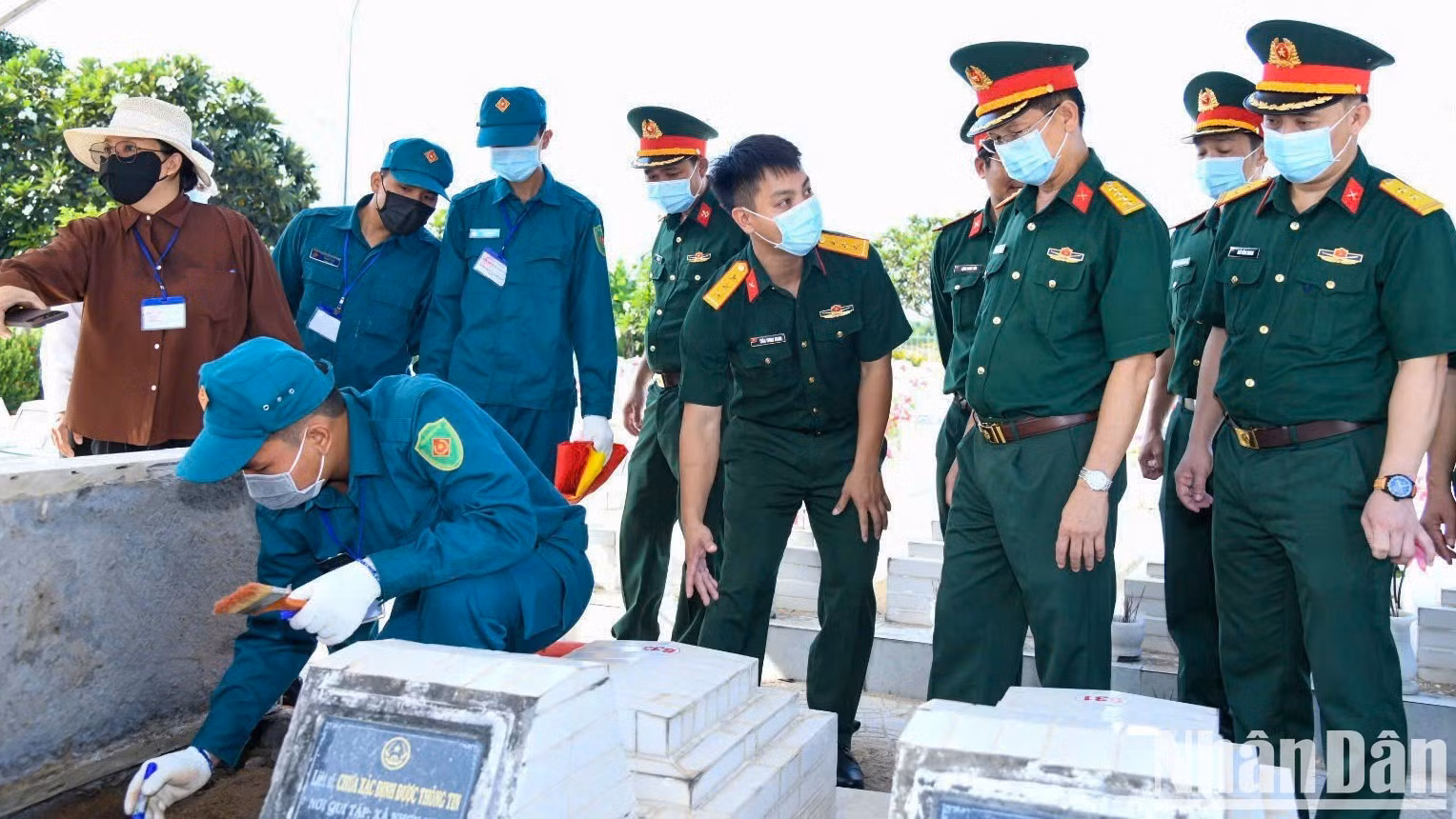Dans le prolongement de vingt-cinq années de recherches et de rapatriement des soldats volontaires et experts vietnamiens tombés au Cambodge, la province de Tay Ninh a mobilisé, dès mars 2026, l'ensemble de ses ressources pour lancer la Campagne des 500 jours et nuits, conformément aux orientations du Bureau politique et du Comité directeur national 515.