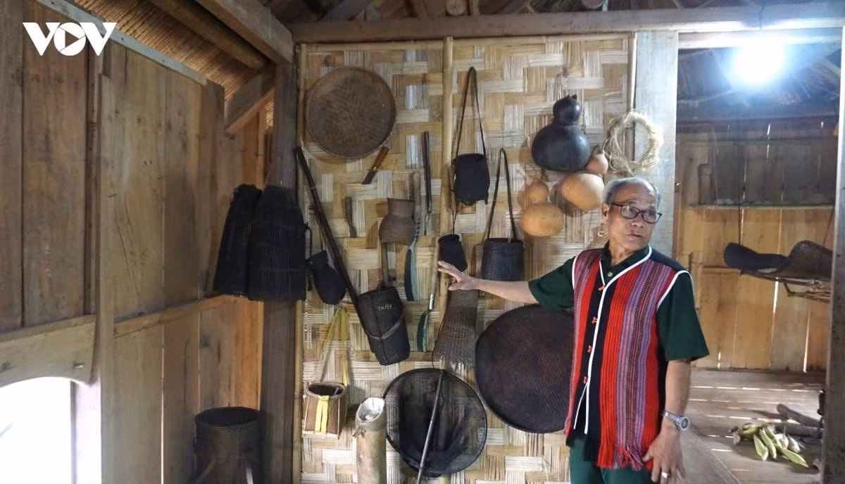 Intérieur de la maison Moong des Pa Co.