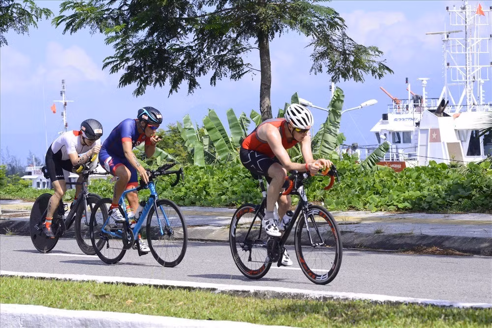 tourisme-sport-laodong.jpg