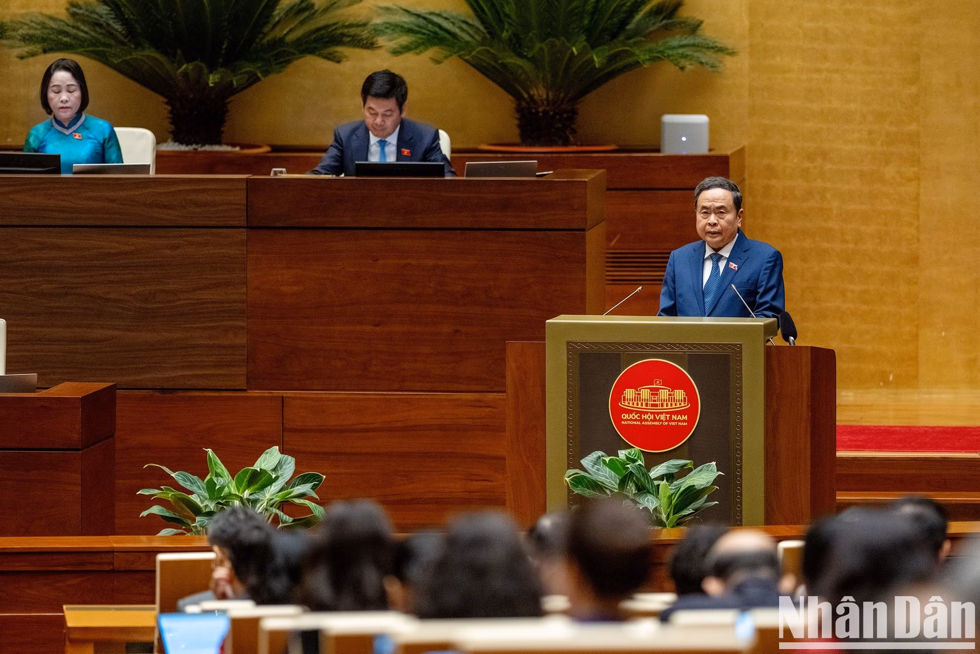Le président de l'Assemblée nationale Tran Thanh Man prononce le discours d'ouverture de la session.