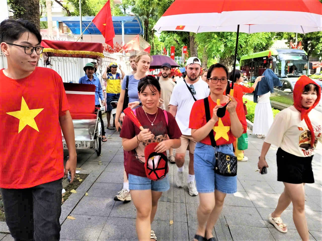 Photo : Tri Minh/NDEL. etranger-qk2025-tri-minh17.jpg