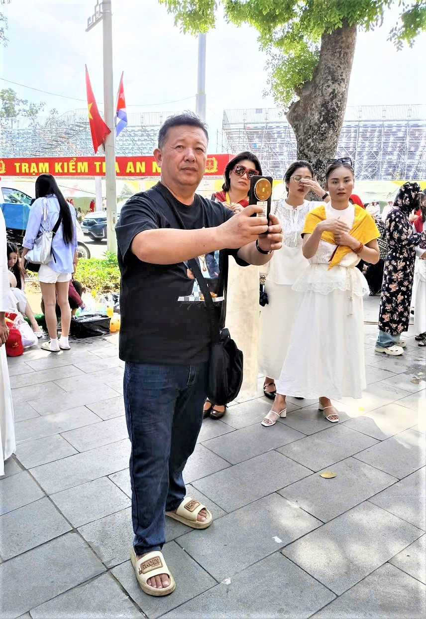Photo : Tri Minh/NDEL. etranger-qk2025-tri-minh13.jpg