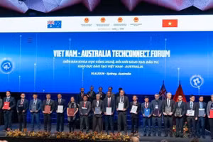 Lors du forum Vietnam – Australie sur les sciences, les technologies, l’innovation, l’investissement, l’éducation, la formation et le développement des ressources humaines (Vietnam – Australia TechConnect 2026), le 10 août à Sydney. Photo : Ha Long/NDEL.