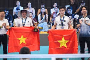 Ly Hoang Nam et Truong Vinh Hien sont deux joueurs très attendus par les fans de pickleball vietnamiens. 