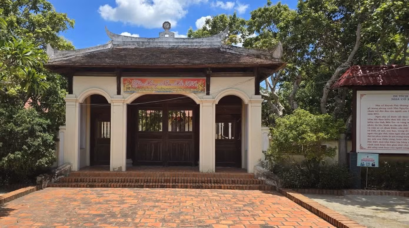 La maison ancienne de Huynh Phu (maison Huong Liem), située dans la commune de Dai Dien, province de Vinh Long (anciennement district de Thanh Phu, province de Ben Tre), date de 122 ans.