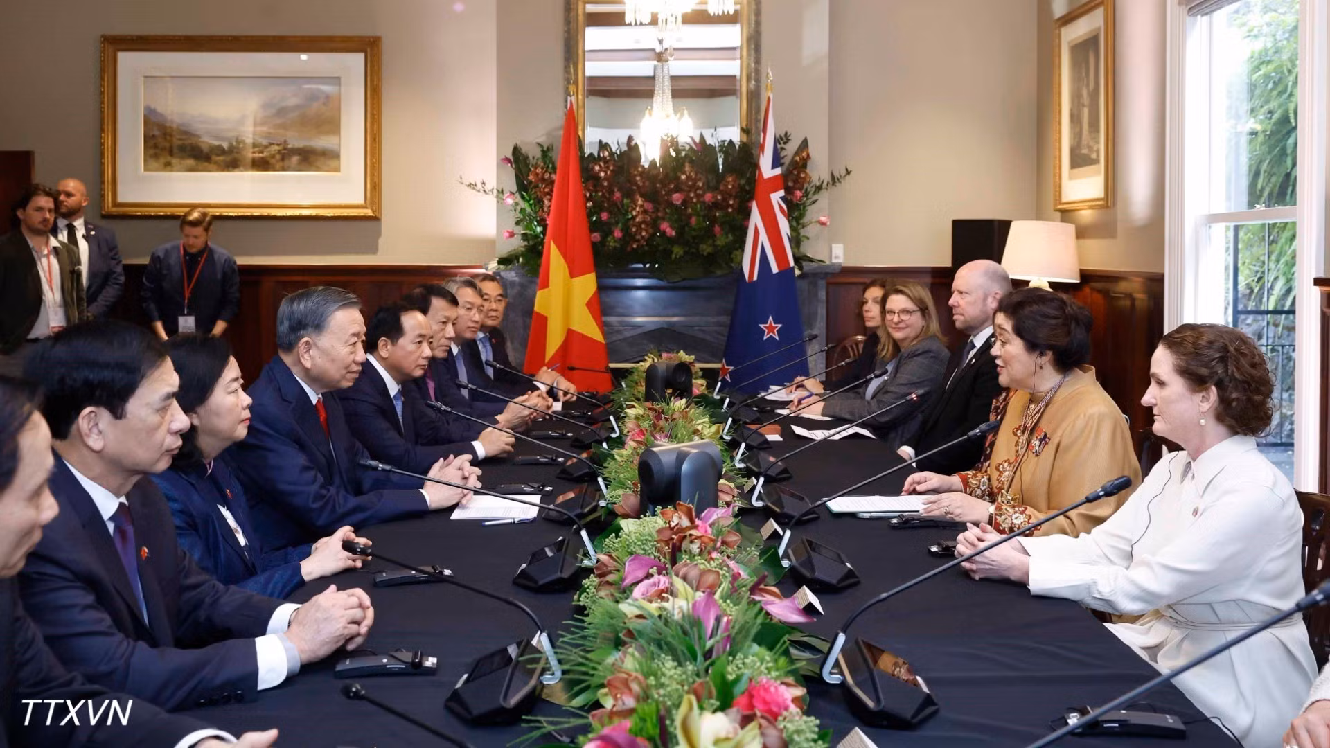 Entrevue entre le secrétaire général du PCV et président To Lam et la Gouverneure générale de Nouvelle-Zélande. Photo : VNA.
