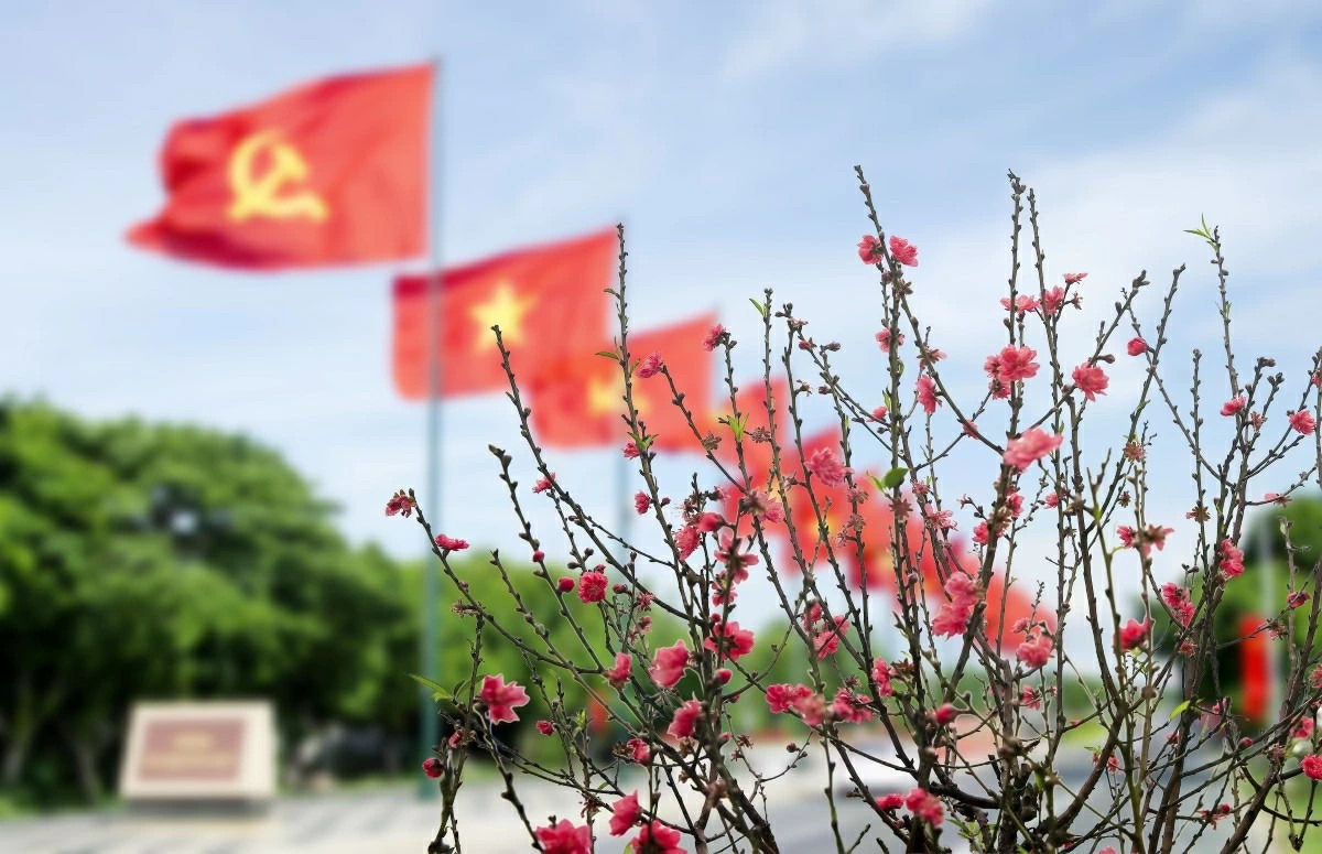 Un nouveau printemps s'annonce, qui débute avec le succès retentissant du XIVe Congrès national du Parti communiste du Vietnam. Photo : baoquocte.vn
