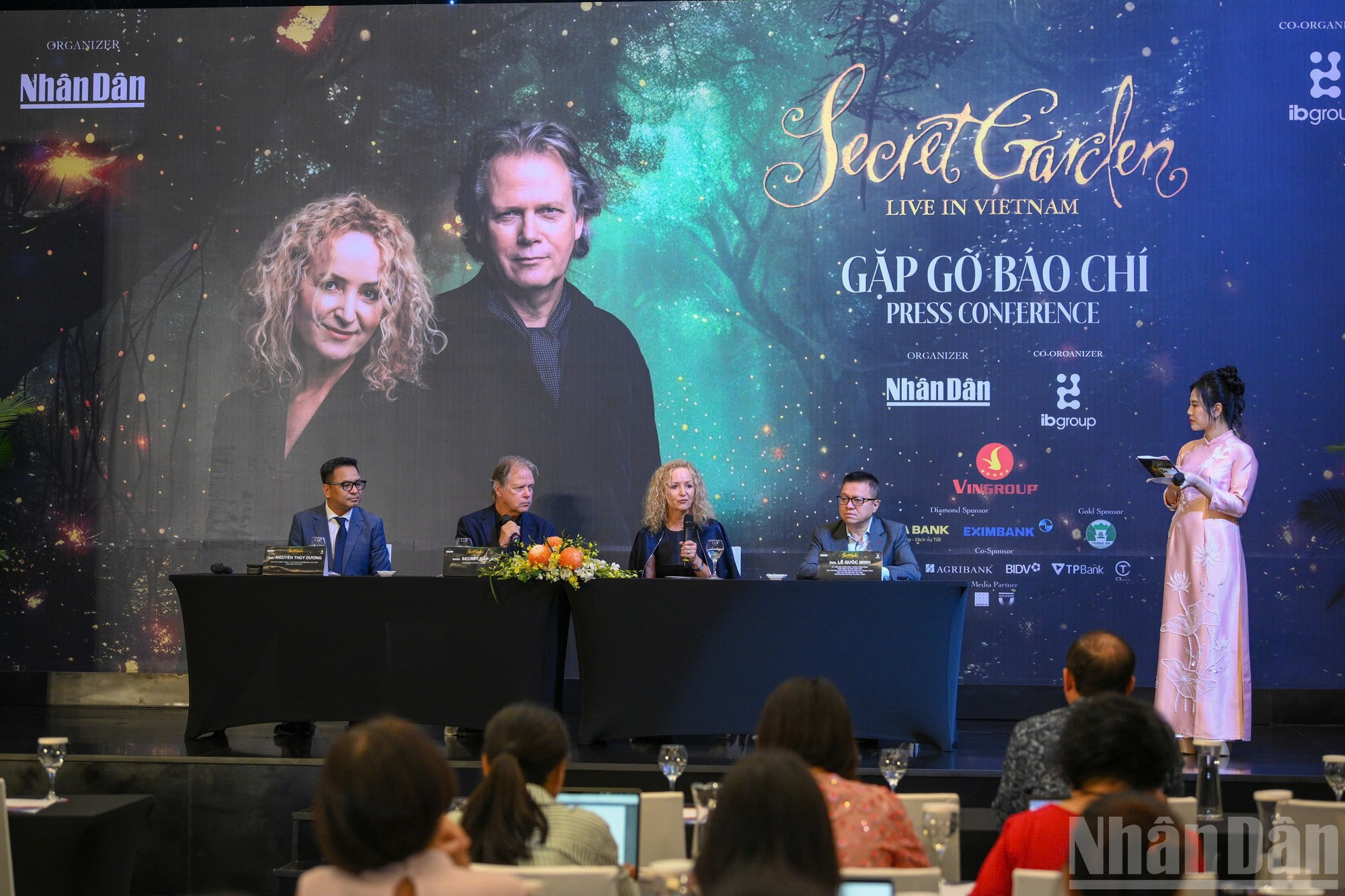 Contrairement aux représentations de l’artiste Kenny G ou du groupe Bond, c’est la toute première fois que Secret Garden se produit au Vietnam. 2a.jpg