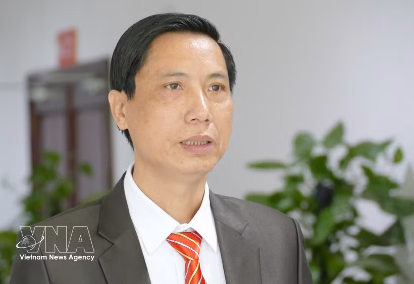 Le Van Thuy, vice-président de l’Association générale des Vietnamiens au Laos, répond à une interview de la VNA. Photo : VNA.