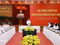 Le Premier ministre Le Minh Hung travaille avec la permanence du Comité du Parti de Dong Nai. Photo : VNA.