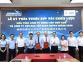 Lors de la cérémonie de signature de l'accord de coopération stratégique entre les deux partenaires ferroviaires vietnamien et chinois. Photo: baodautu