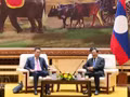 Le Premier ministre lao Sonexay Siphandone (droite) reçoit l'auditeur général du Vietnam Nguyen Huu Nghia. Photo : VNA.