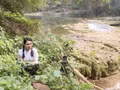 Bui Thi Nga a diffusé une vidéo en direct pour présenter un type de légume des Muong. Photo: baothanhhoa.vn
