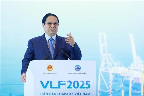 Le Premier ministre Pham Minh Chinh lors de la séance plénière du Forum de la logistique du Vietnam 2025. Photo: VNA.