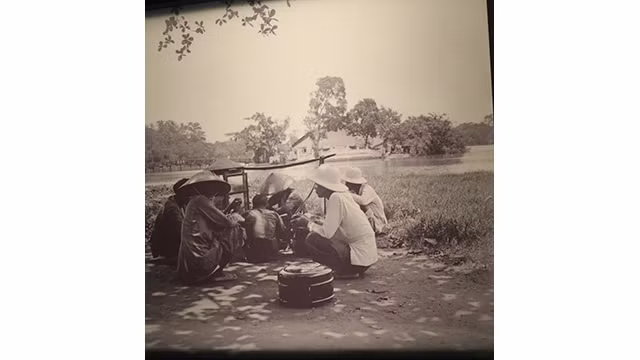 Les marchands ambulants et les cris de la rue à Hanoi : saveurs typiques de Hanoi ảnh 30