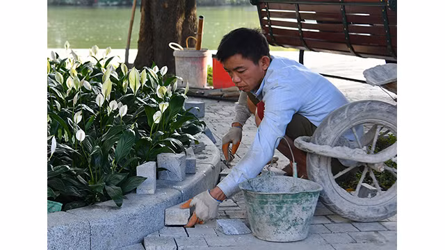 Le lac Hoàn Kiêm change de physionomie ảnh 4