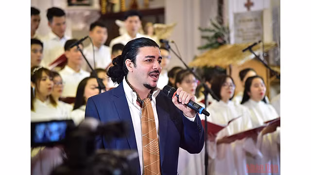  Hanoï et Hô Chi Minh-Ville célèbrent une saison de Noël spéciale ảnh 15