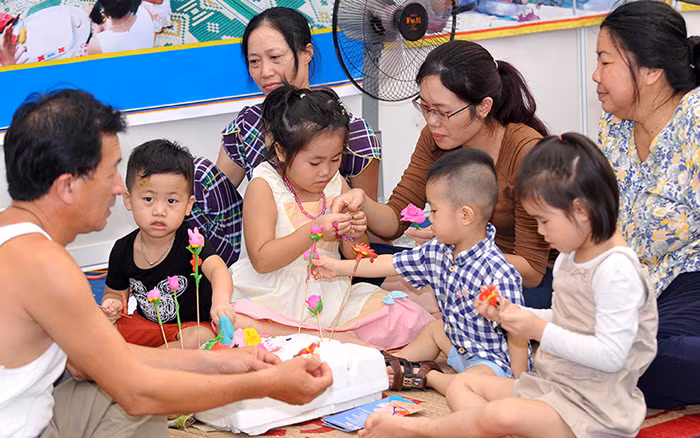 « Un pays des merveilles » pour les enfants ảnh 6