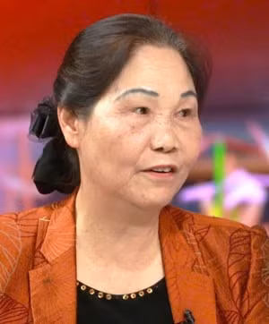 9-ba-vinh.jpg