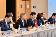 Le ministre Ngo Van Tuan lors de la séance de travail. Photo : Ministère des Finances.