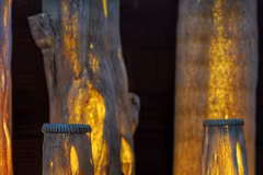 Des lampes en troncs de papayer, des créations artisanales uniques