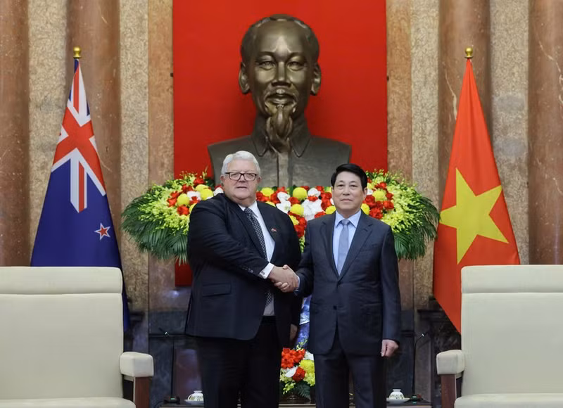 Le président vietnamien Luong Cuong (à droite) et le président de la Chambres des représentants de Nouvelle-Zélande. Photo : NDEL.
