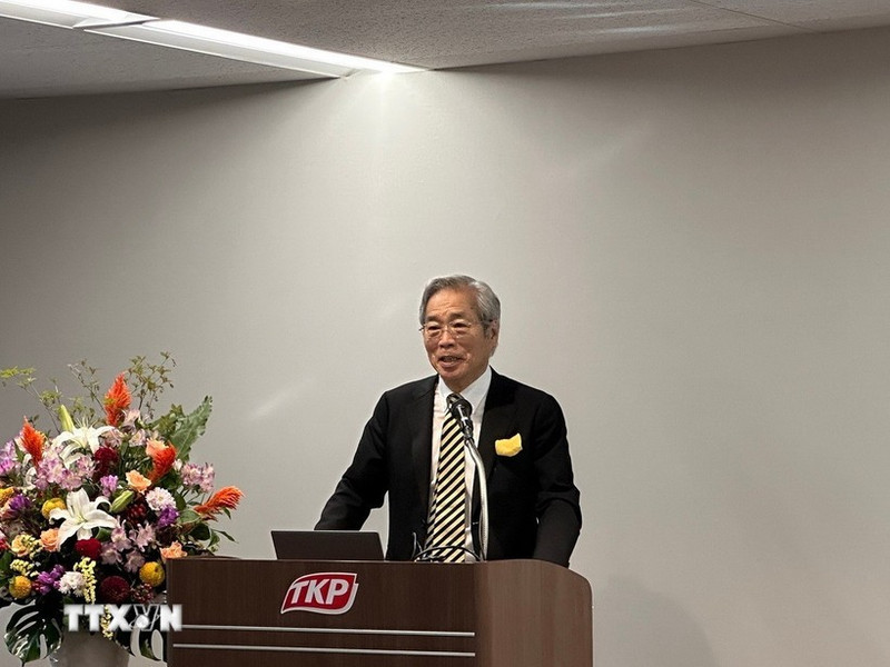 Le professeur Yuji Suzuki, président de la Fédération nationale des associations pour l’UNESCO au Japon et secrétaire général de la Fédération Asie-Pacifique des clubs et associations UNESCO (AFUCA) s’exprime lors du séminaire. Photo : VNA.