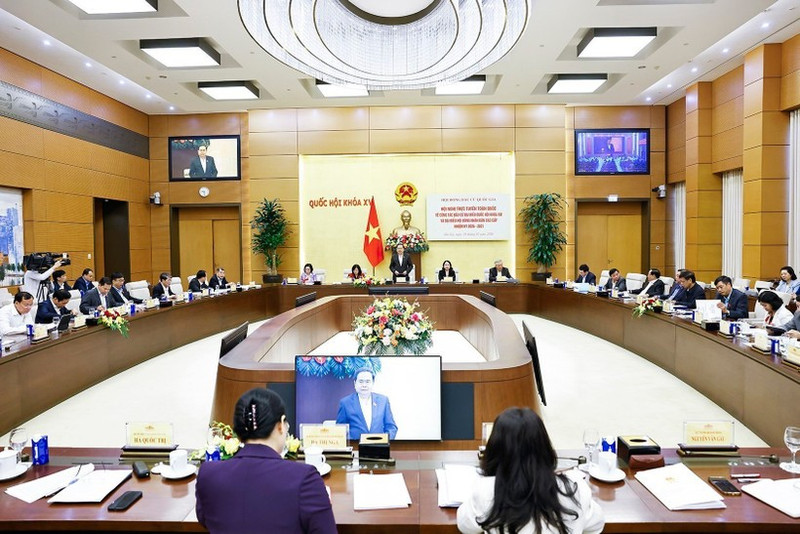 Le président de l'Assemblée nationale, Trân Thanh Mân, président du Conseil électoral national, s'exprime lors de la conférence. Photo : VNA.