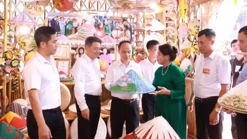 Le Centre communautaire d'apprentissage de la commune de Thanh Oai dans la maison communale du village de Chuong.