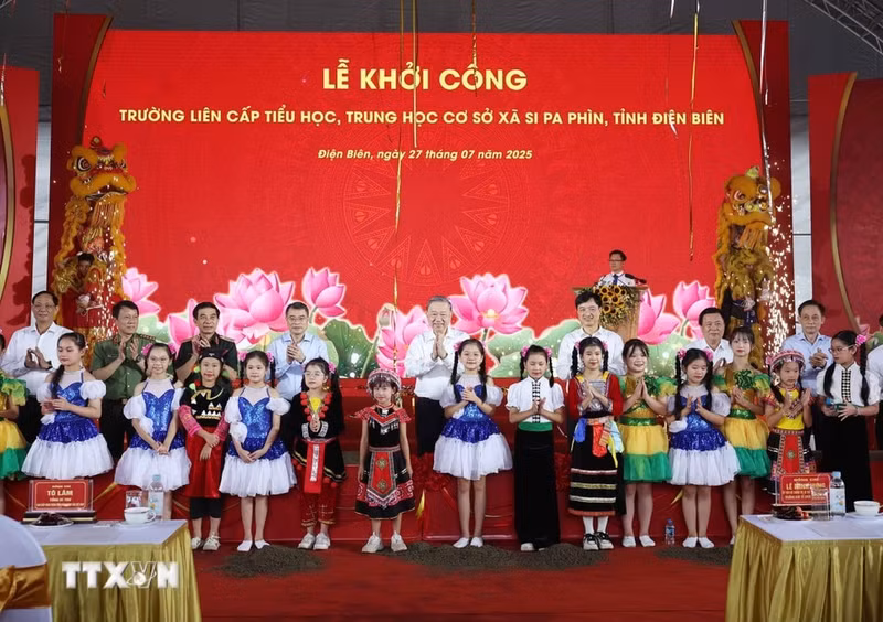 mediavietnamplusvn-images-608e390f25c35d5bda567f88c2a8686a0469069bc1a04c734adbe6128abf72a01bae7511f44304ec3599587d85d6e66b95cc6993c963c108cf9d67dfea16d000-ttxvn-2707-tong-bi-thu-dien-bien-4.jpg