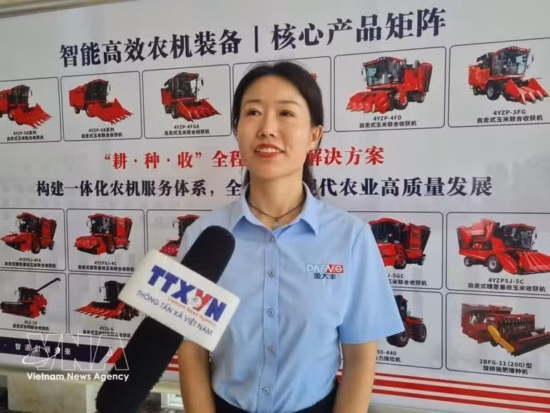 Wei Xiaoli, représentante de la société Shandong Jindafeng Machinery. Photo : VNA.