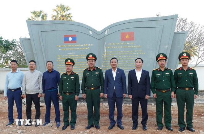 Au mémorial de l'alliance de combat lao-vietnamienne. Photo : VNA.