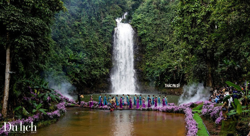 La cascade de Pa Sy à Măng Đen est un site touristique très prisé. Photo : tcdulichtphcm.vn.