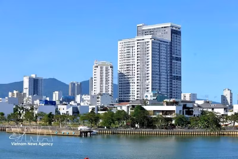 De nombreux projets immobiliers d'appartements sont en cours de développement à Da Nang. Photo : VNA.