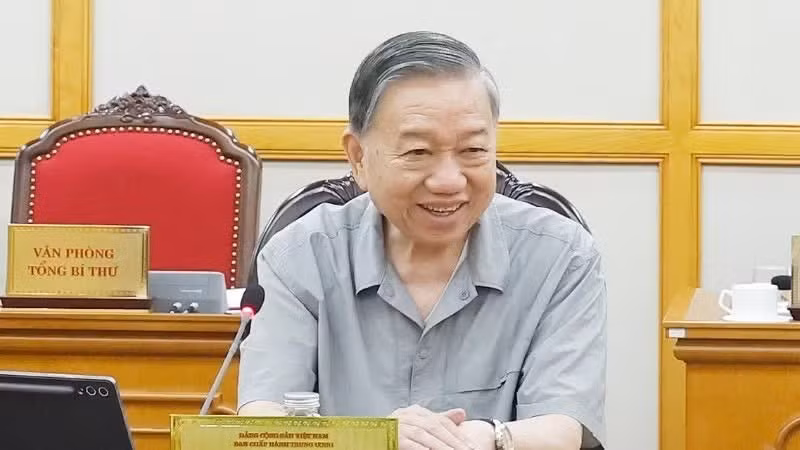 vna-potal-bo-chinh-tri-danh-gia-3-nam-thuc-hien-nghi-quyet-so-31-nqtw-ve-phat-trien-thanh-pho-ho-chi-minh-8762807.jpg