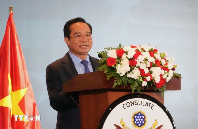 Le président du Comité populaire de Hô Chi Minh-Ville, Nguyen Van Duoc prend la parole lors de l'événement. Photo : VNA