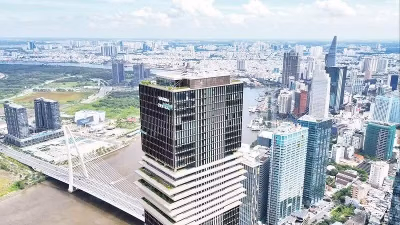 Hô Chi Minh-Ville fixe un objectif de croissance annuelle supérieur à 10 % pour 2026. Photo: NDEL.