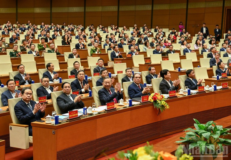Les délégués lors de la Conférence nationale consacrée à l’étude et à la mise en œuvre de la Résolution du XIVᵉ Congrès du Parti communiste du Vietnam. Photo : Nhân Dân.