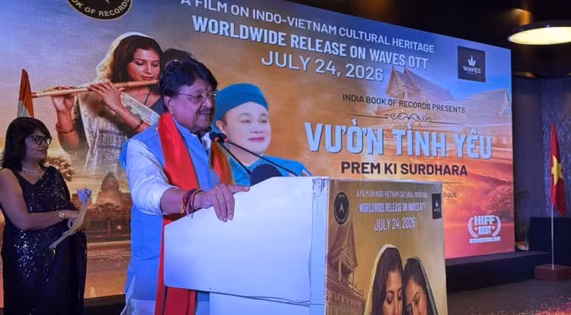 Le ministre des Affaires parlementaires de l’État du Madhya Pradesh, Kailash Vijayvargiya, prononce le discours d'ouverture de l'événement. Photo : VNA.